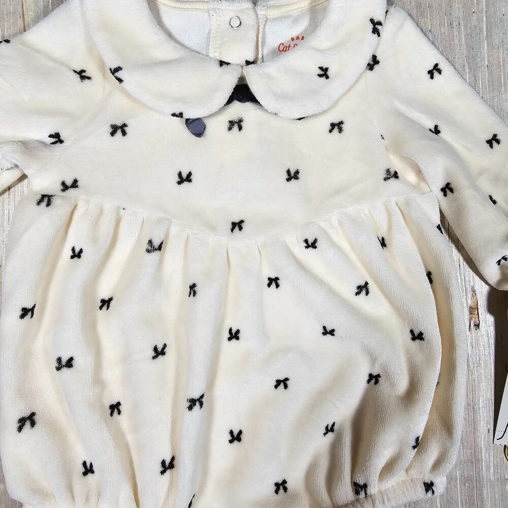 Cat & Jack Baby Girl bodysuit white fleece with black bows pattern Size 3-6 M